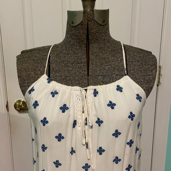 Flowing Pattern Dress - Picture 3 of 3